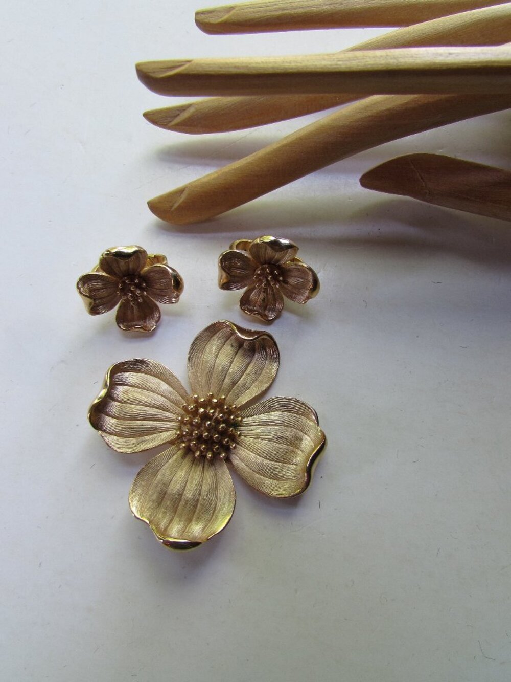 Crown Trifari Gold Tone Dogwood Blossom Brooch Earrings